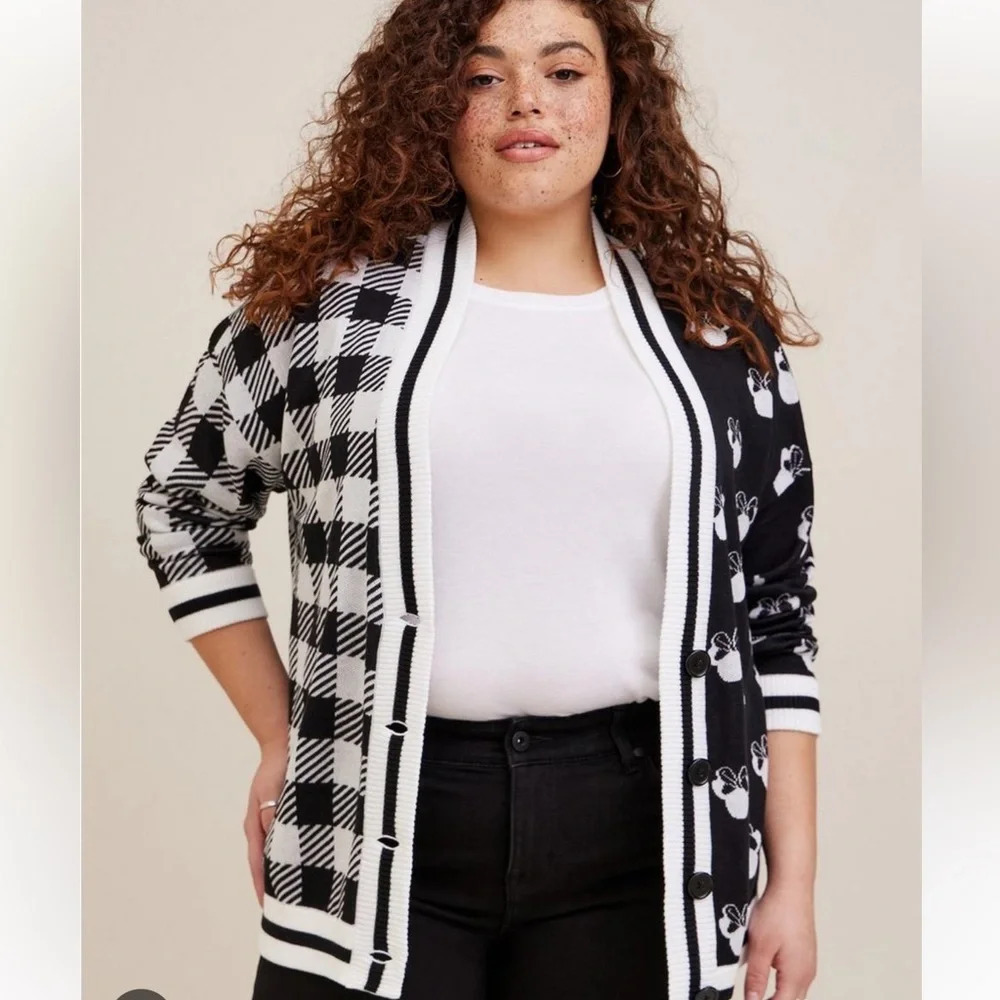 TORRID MINNIE MOUSE Sizes 1X, 2X, 3X Disney Cardigan Sweater NWT - Picture 2 of 8